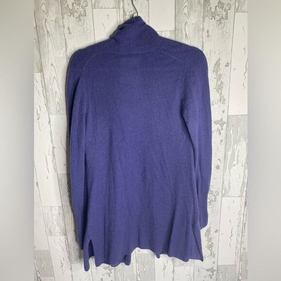 Lusso Cashmere Amethyst Purple Wrap Around Light Cardigan Style EUC Size Small - Picture 2 of 5